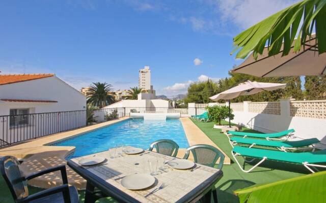 Villa - 6 Bedrooms with Pool and WiFi - 105005