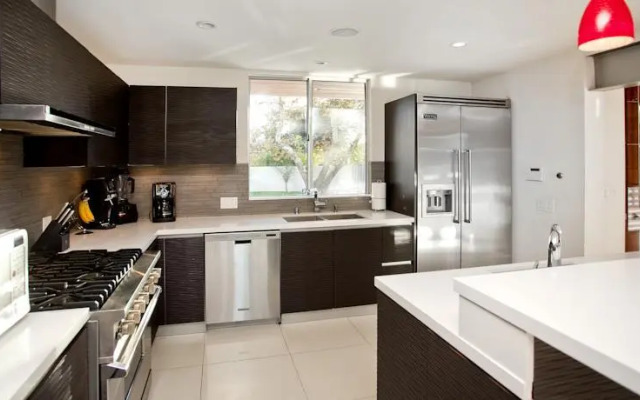 Mulholland Rockstar Retreat