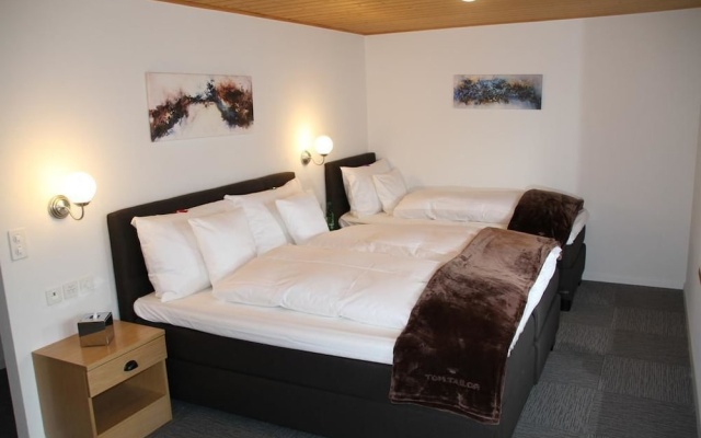 Hotel Sonnenhalde – Guest Rooms – Wiesen