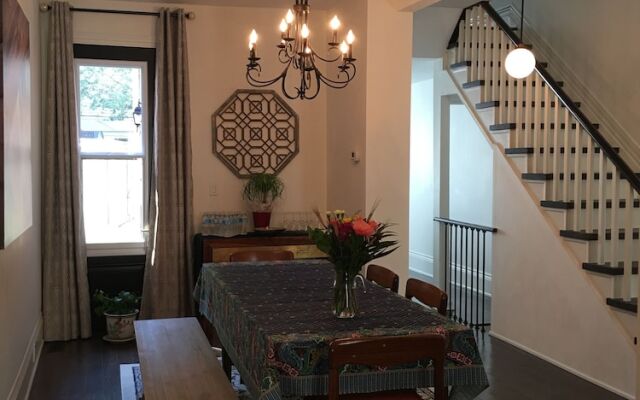 Beautiful 4BR Downtown House, Sleeps 10