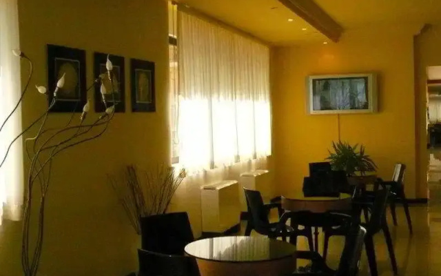 Akross Hotel