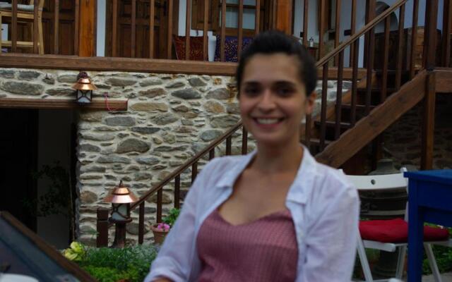 Birgi Hotel Saliha Hanim Tas Konak