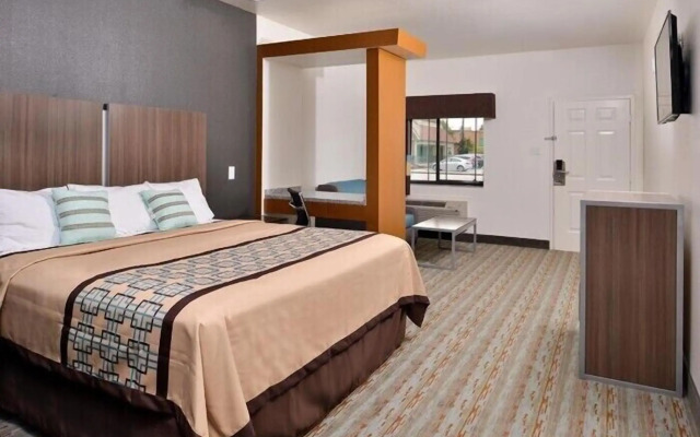 Scottish Inn & Suites