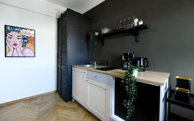THE POP ART Experience Central Studio - Homey Residence