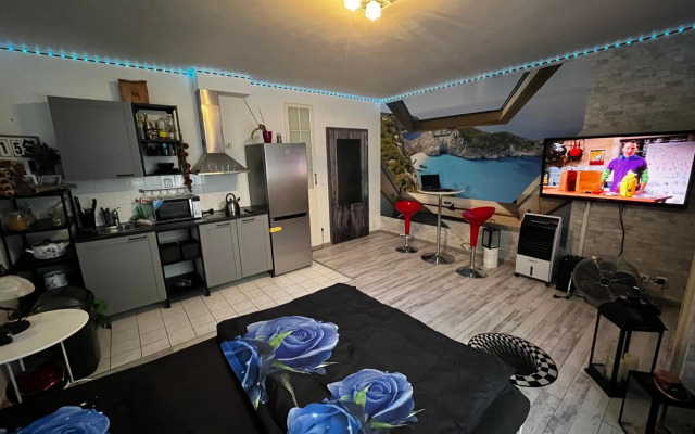 MONFas APARTMENT HOSTIVAŘ