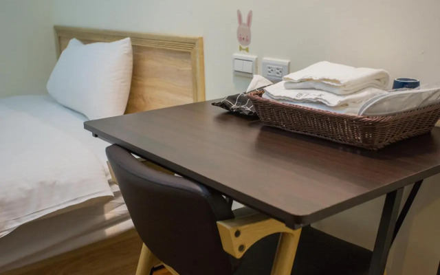 Douzi Home Hotel Hostel