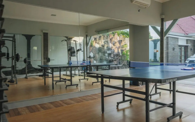 Blue Marlin 6-BR Villa Singaraja Bali