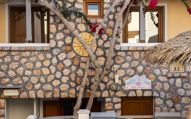 Polydefkis Hotel