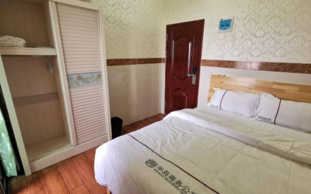 Peninsula Apartment (Dongguan Hengli Branch)