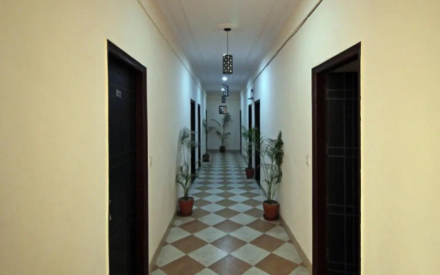Hotel City Rooms Greater Noida by OYO Rooms
