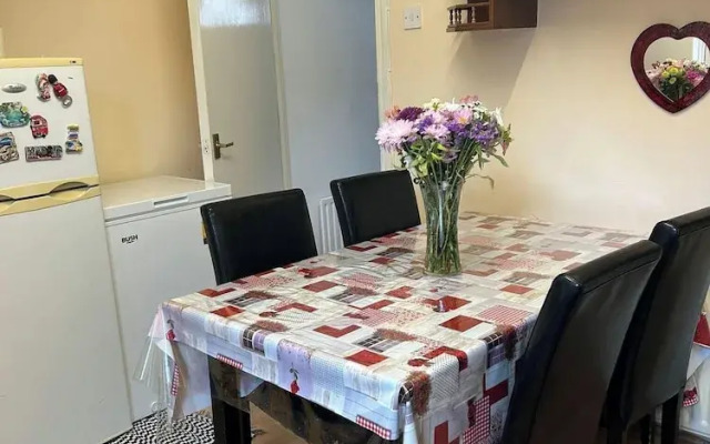 Cozy Stratford Retreat Near London