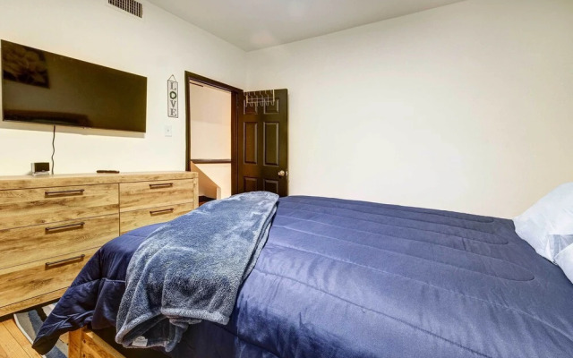 WFH Friendly: DC Home Near Capitol & White House!