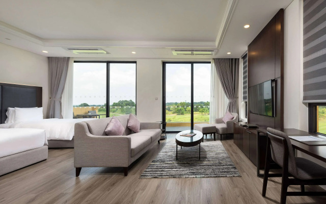 Wyndham Sky Lake Resort And Villas