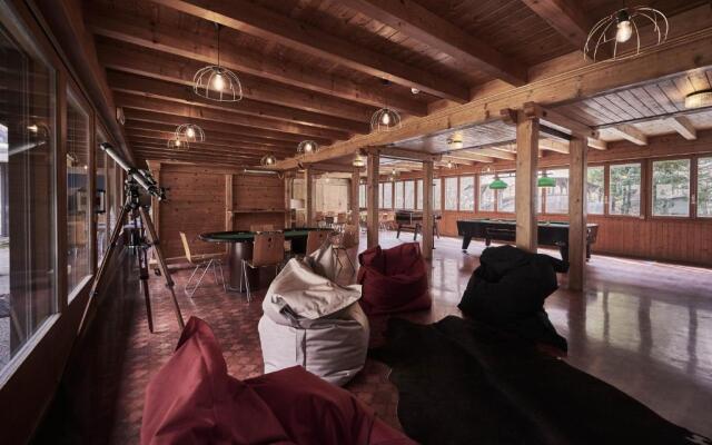 Alpine Base Hostel - Adults only