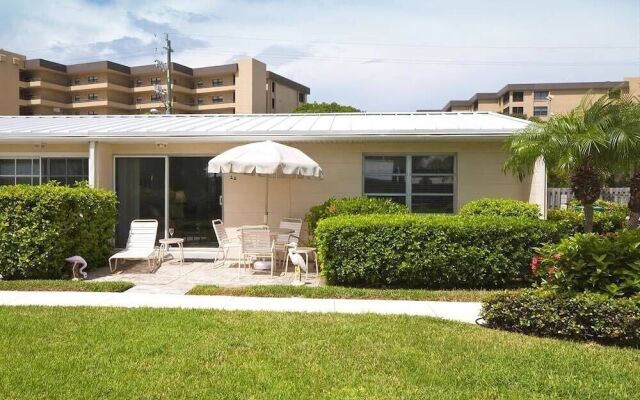 Jamaica Royale - 022 - 1 Br Condo