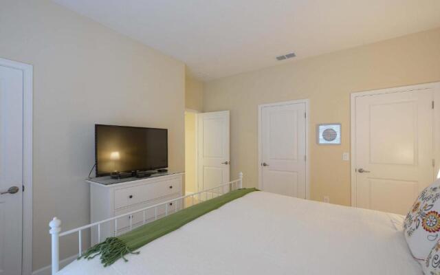 Storey Lake 4 Bedroom Townhome w Splashpool - 1610ST