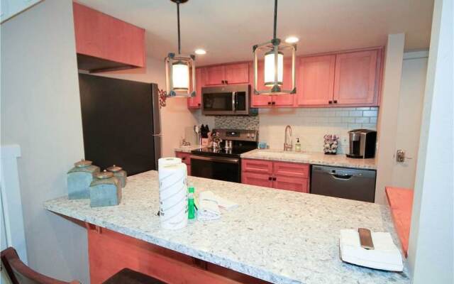 Mountain Shadows #D12 - 3 Br Townhouse