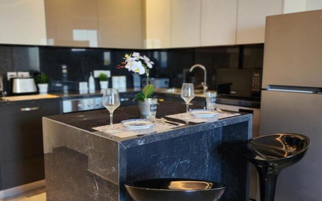 Merab Holidays Apartment Sunorama Beach Gardens 402