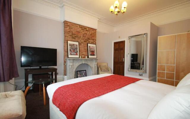 Manor House London