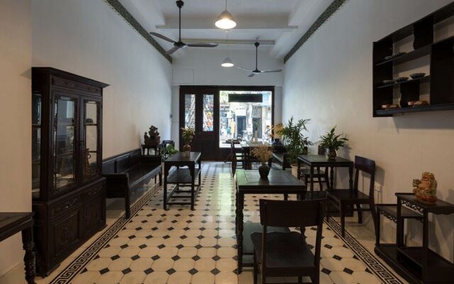 Centraltique Homestay
