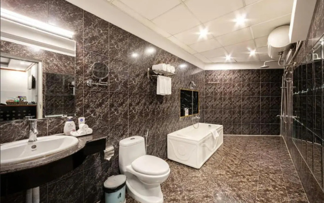 A25 Hotel - 53 Tue Tinh