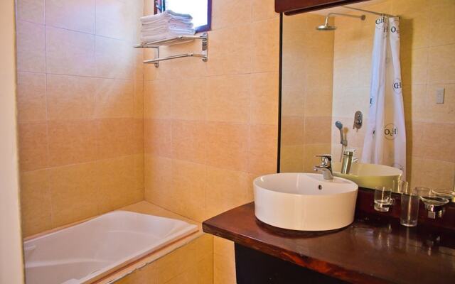 Caluwayan Palm Island Resort