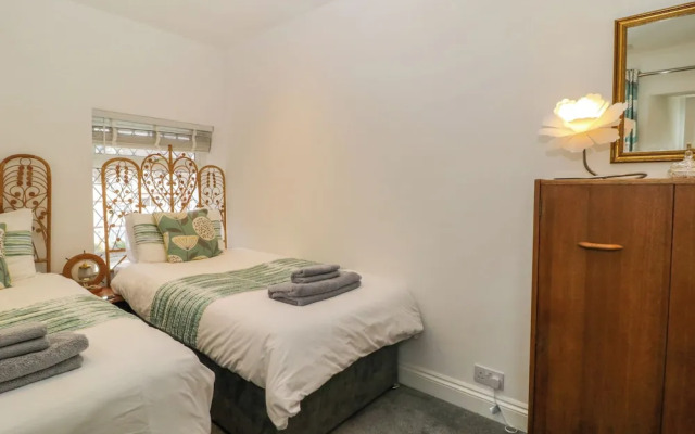 Samphire Lodge