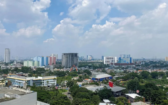 Simply Modern 1Br At Sky Terrace Apartment
