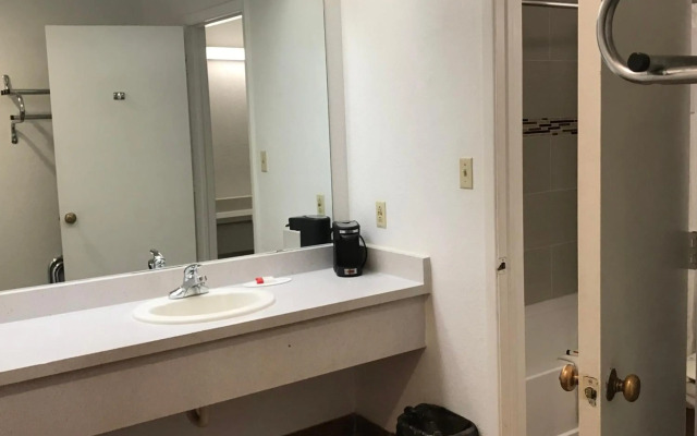 Americas Best Value Inn & Suites Humble