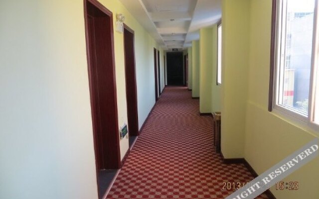 Yating Express Hotel