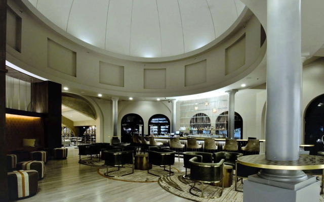 Renaissance Reno Downtown Hotel & Spa