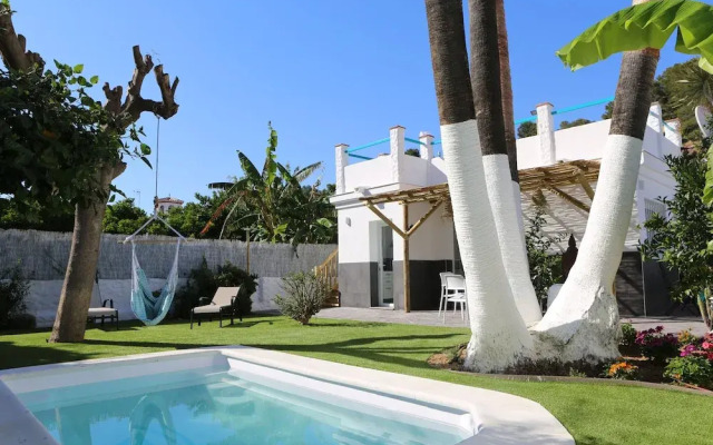 Villas By Seric,15' walking to the beach