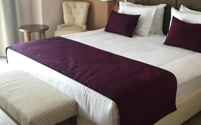 Xenon Hotel & SPA
