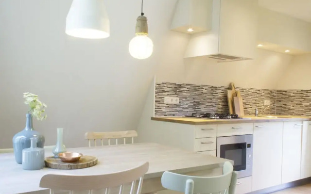 Forest-edge Family Bungalow