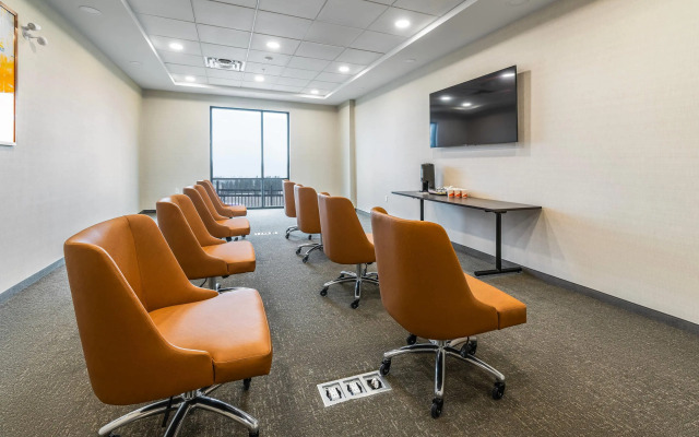 Comfort Inn & Suites