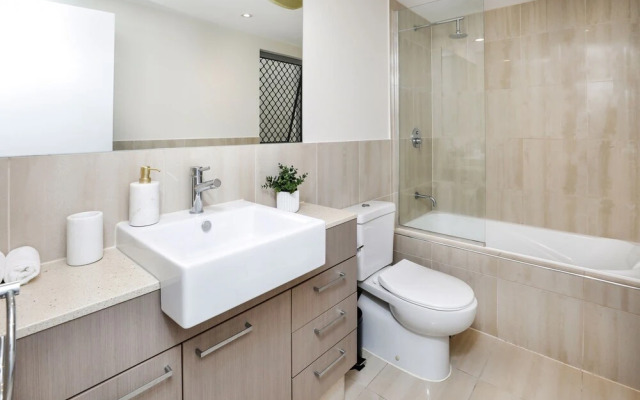 Stylish Park View City Apartment 103