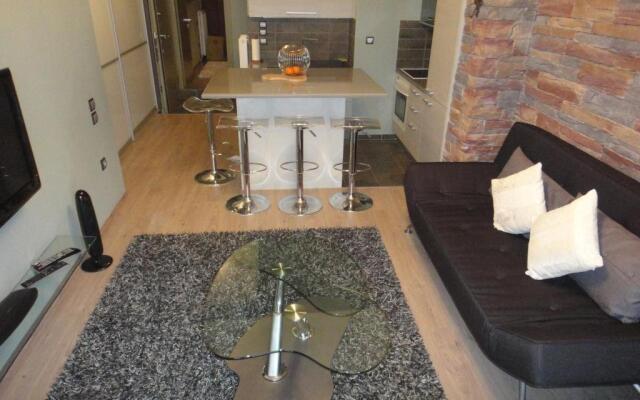 SoHoAthine Apartment
