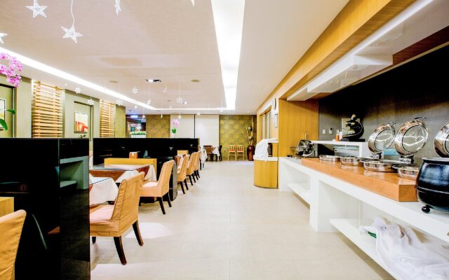 Norway Forest Tamsui Motel