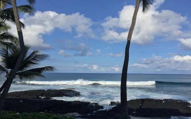 Kona Bali Kai 223 - Oceanfront 2 Bedroom Condo by RedAwning