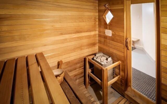 Timberline Lodges by Fernie Lodging Co