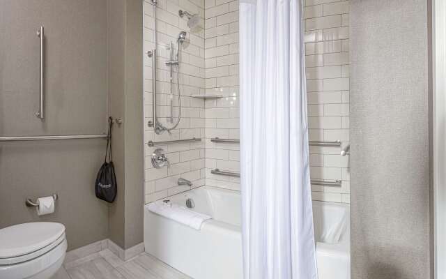DoubleTree by Hilton Boston - Rockland
