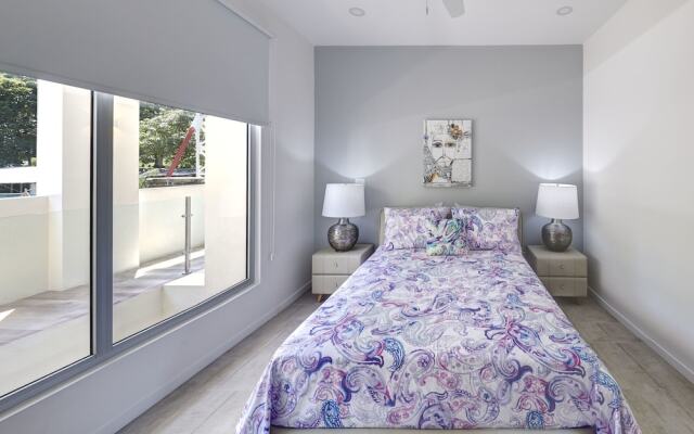 Sunset Blvd 10A - 2 Br Condo