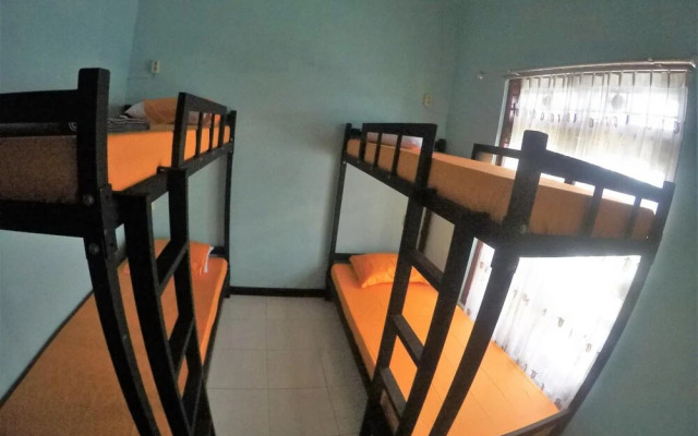 Dhika Adventure - Hostel