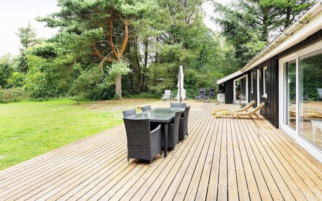 Garden View Holiday Home in Frederikshavn near Sea