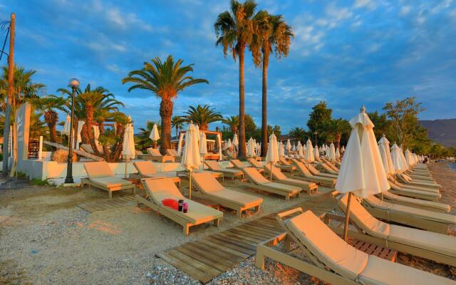 Senses Suite Tria in Dassia