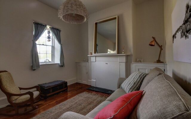 Prue's Cottage - well appointed family getaway