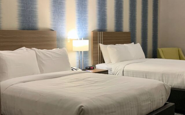 Meridian Inn & Suites Regina Airport