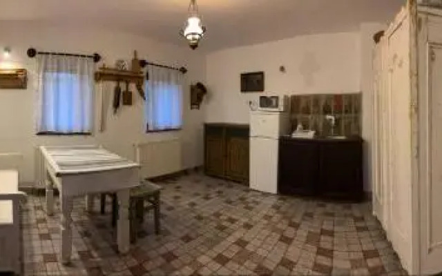 Hollóköves Vendégházak