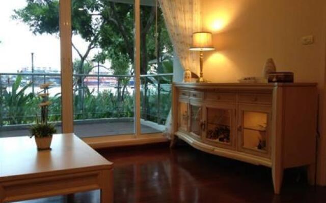 Chao Phraya River Front Villa