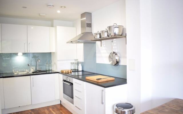 Beautiful 2 Bedroom Apartment in Dalston